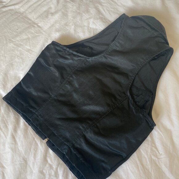 Le Château Vintage Black Vest in Size Small - Picture 2 of 3